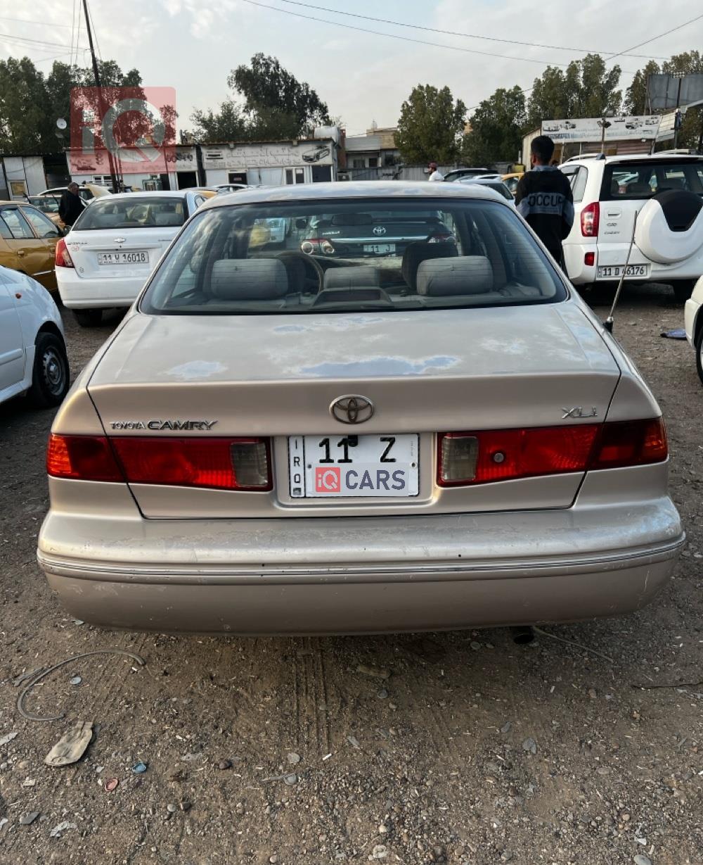 تۆیۆتا کامری